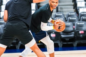 布鲁克林篮网训练开放日，冲刺阶段手感冰凉引欢呼，法甲在即，资深球员宣示担当的简单介绍